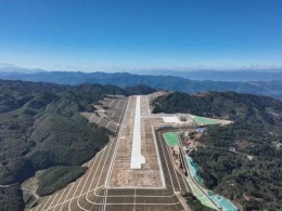云南鳳慶通用機(jī)場建設(shè)工程項(xiàng)目土石方、地基處理及排水工程施工